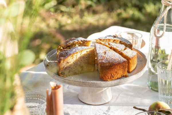 Saftiger Apfelkuchen mit Walnüssen