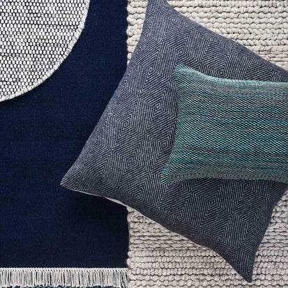 Dark blue & Grey Gotland Kissenhülle | Home & Living inspiration | URBANARA